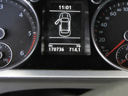 VW Passat, Kilometerstandsanzeige; anklicken zum Vergrößern