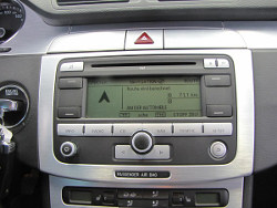 Bewertung VW Passat - Innenansicht Navigationssystem; anklicken zum Vergrößern