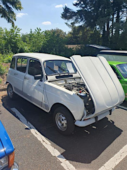 R4 Oldtimer; anklicken zum Vergrößern