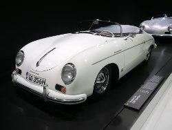 Porsche Museum; anklicken zum Vergrößern