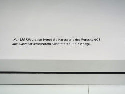 Porsche Museum; anklicken zum Vergrößern