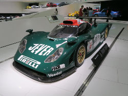 Porsche Museum; anklicken zum Vergrößern
