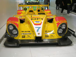 Porsche Museum; anklicken zum Vergrößern