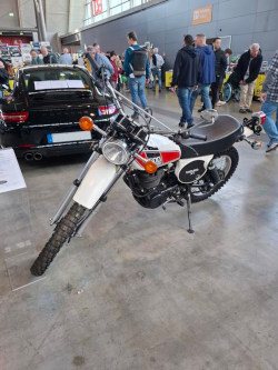 Oldtimer-Motorrad; anklicken zum Vergrößern