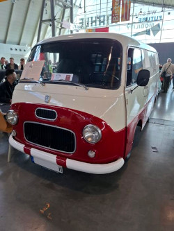 Bus Oldtimer; anklicken zum Vergrößern