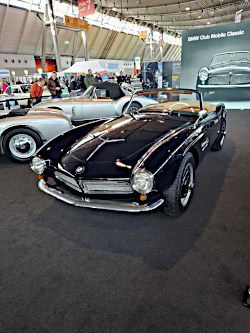 schwarzer BMW Cabrio Oldtimer; anklicken zum Vergrößern
