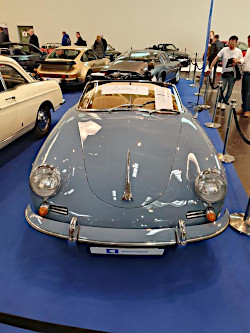 Oldtimer auf der Techno Classica 2023; anklicken zum Vergrößern