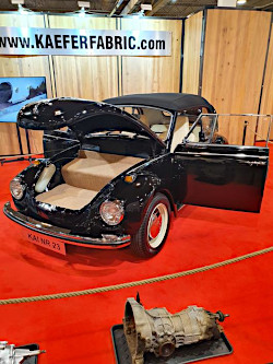 Oldtimer VW Käfer; anklicken zum Vergrößern