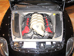 Motor des gebrauchten Maserati; anklicken zum Vergrößern